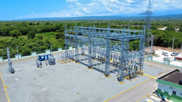 Presidente Abinader conecta a Pedernales al Sistema Eléctrico Nacional Interconectado (SENI), por primera vez en su historia