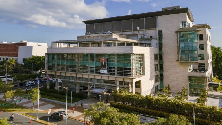 Ministerio Público solicita condenas de hasta 10 años contra red que borró y alteró antecedentes penales a cambio de sobornos