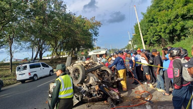 Muere mujer de 23 años en accidente en autopista Seis de Noviembre
