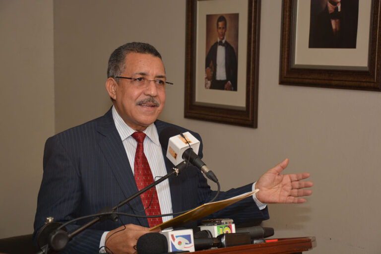 Presidente Luis Abinader anuncia cambios en su gabinete mediante el Decreto 461-25