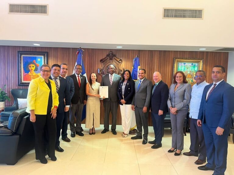 Participación Ciudadana y la UASD firman convenio para impulsar la formación en gobernanza e integridad climática