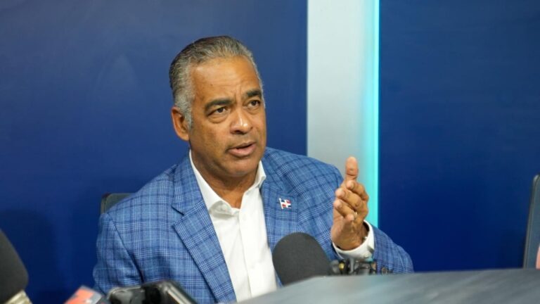 Ministro Joel Santos detalla proyectos que aportarán 600 MW al SENI en los próximos seis meses