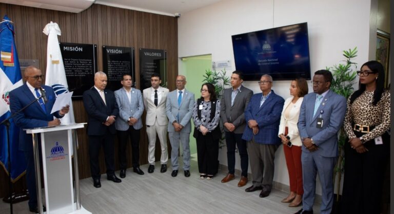 Contralor propone alianzas interinstitucionales con Escuela de Control Interno renovada