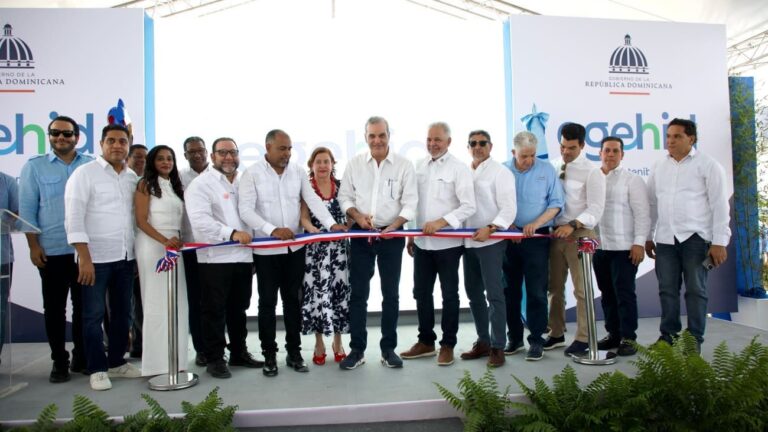 Presidente Abinader destaca sus raíces en Tavera y Sabana Iglesia