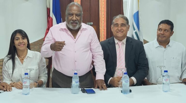 Copa 56 Aniversario CAH dedicada a Kelvin Cruz