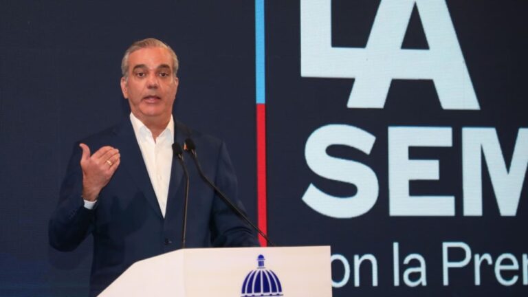 Presidente Abinader advierte sobre sanciones drásticas en términos de justicia para quienes sustraigan fondos públicos, especialmente de salud