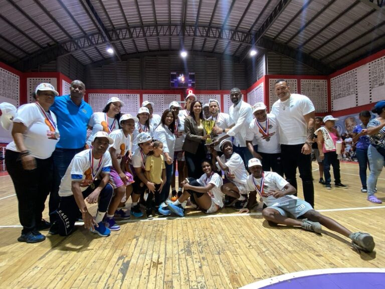 Club Calero barre a Los Mina y se corona en Primer Torneo Superior Femenino Provincia Santo Domingo