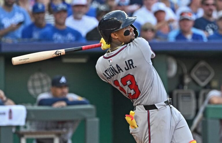 Ronald Acuña Jr. conecta su cuadrangular 19 de la campaña