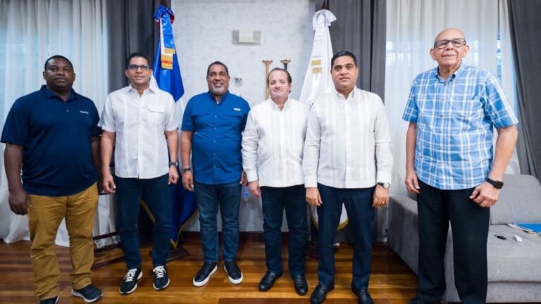 Miderec, Mived y el Torneo de Baloncesto del DN garantizan máximo cuidado en el uso del Palacio de Voleibol