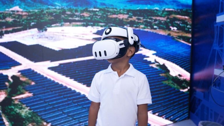 CNE lleva experiencias inmersivas y educativas sobre energía renovable a la Feria del Libro 2025