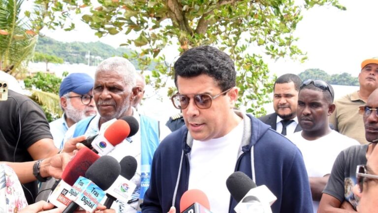 Ministro David Collado destaca que reconstrucción del malecón de Samaná superó prueba de lluvias