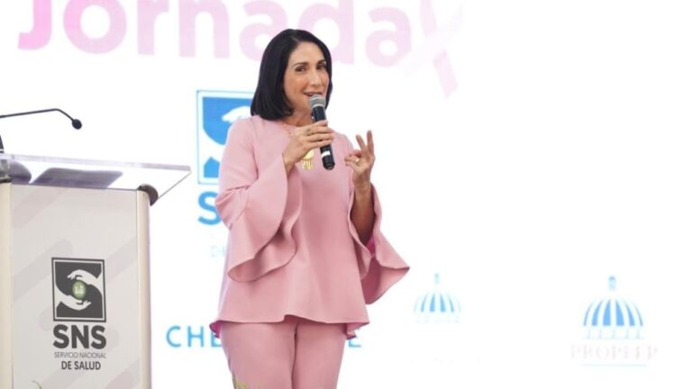 Primera dama Raquel Arbaje encabeza celebración del cuarto aniversario de “ChequéateRD”, con más de 123,000 personas tamizadas