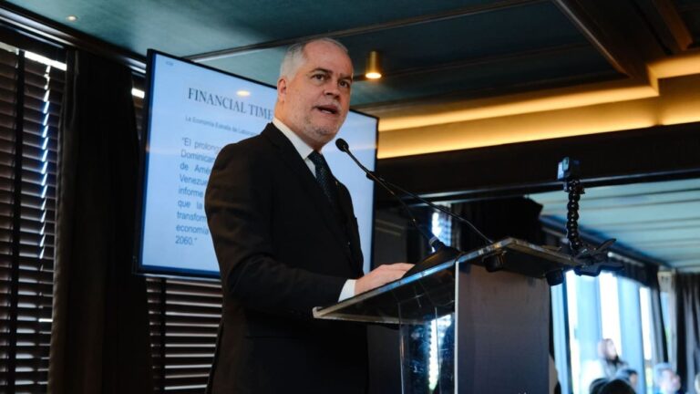 Superintendente de Bancos destaca avances de la banca digital Dominicana, en Madrid