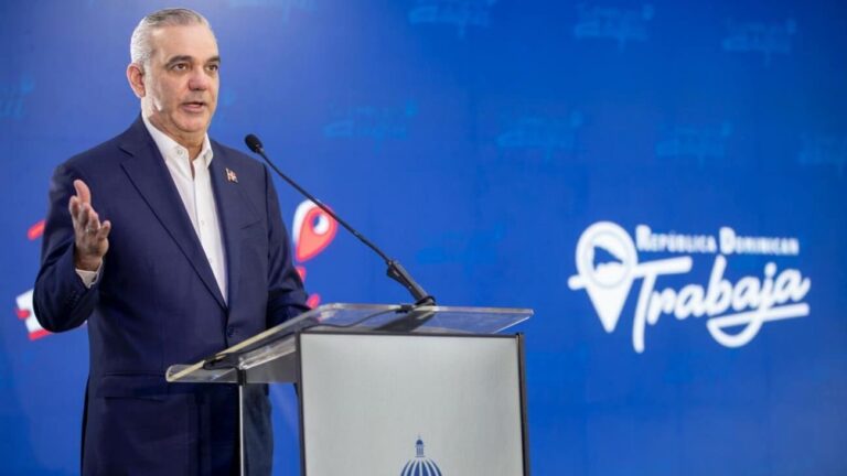 Presidente Abinader lanza programa “RD-Trabaja” con más de 7,000 vacantes disponibles para empleos formales