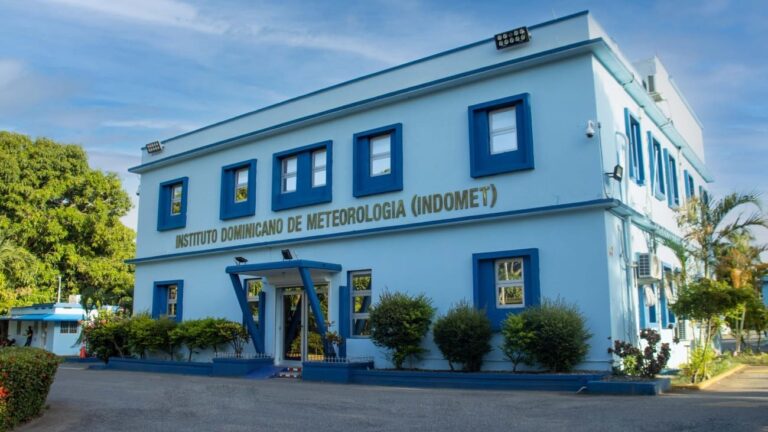 Indomet: Vaguada inducida por huracán Melissa mantiene condiciones lluviosas en varias zonas del país