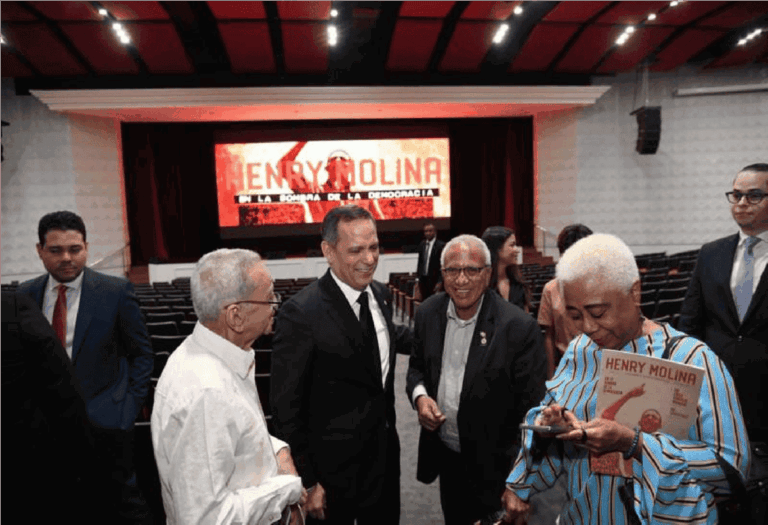 Estrenan documental sobre la vida y obra del sindicalista Henry Molina
