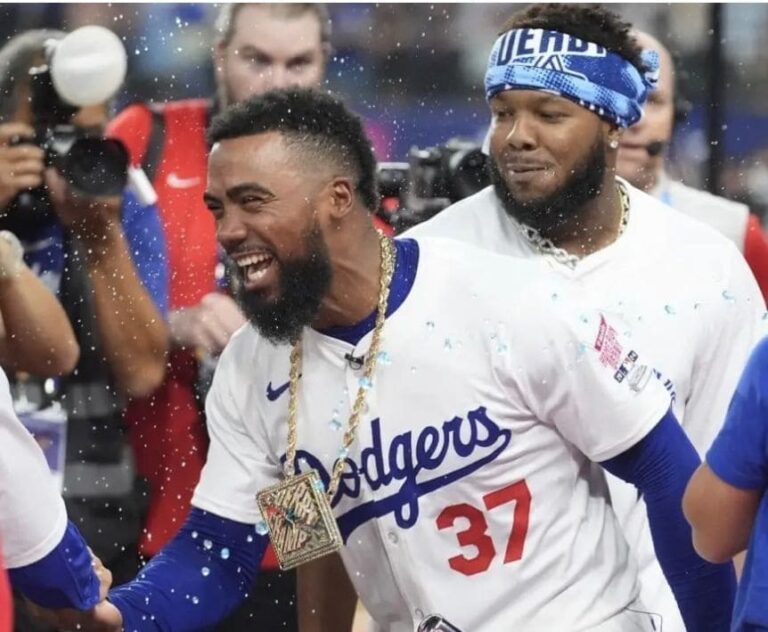 Guerrero Jr. y Hernández los compadres dentro del terreno de juego con objetivos diferente en la Serie Mundial