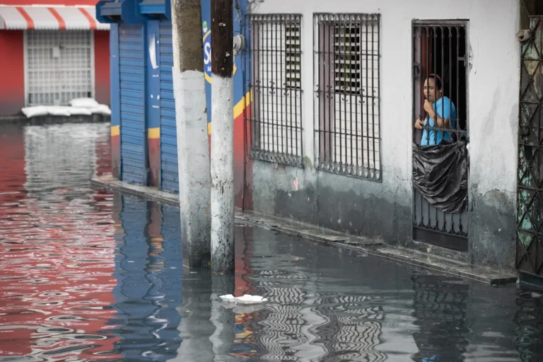 Más de 647.000 personas sin agua en República Dominicana por efectos de tormenta Melissa
