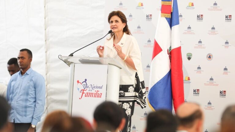 Vicepresidenta Raquel Peña moviliza más de 30 entidades gubernamentales para jornada de servicios gratuitos a la ciudadanía, junto con el Gabinete de la Familia