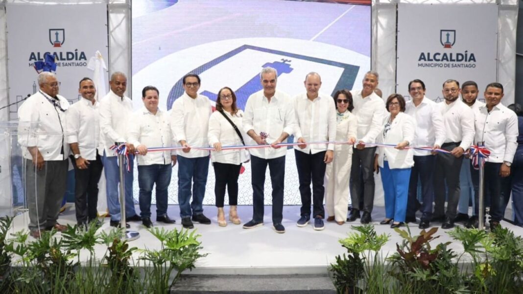 Presidente Abinader lidera jornada de inauguraciones en Santiago con entrega de centros educativos, deportivos, culturales y asfaltado de calles Presidente Abinader lidera jornada de inauguraciones en Santiago con entrega de centros educativos, deportivos, culturales y asfaltado de calles