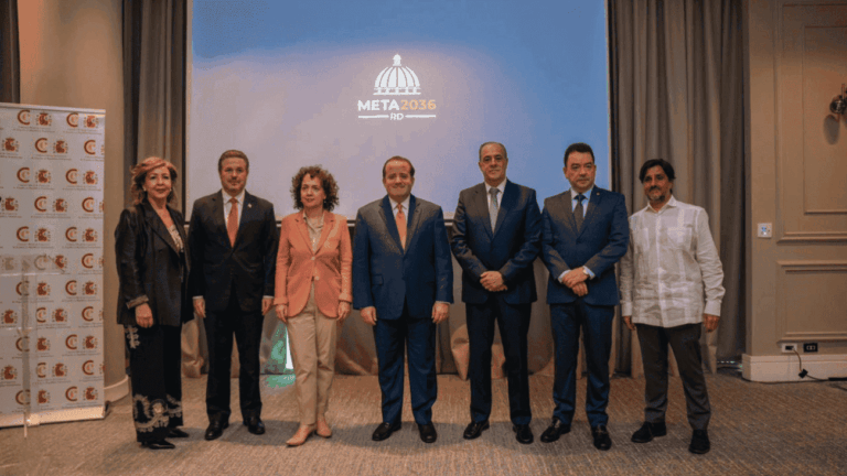 Ministro Paliza destaca aumentos salariales históricos, avances en transparencia y fortaleza de la relación España–RD