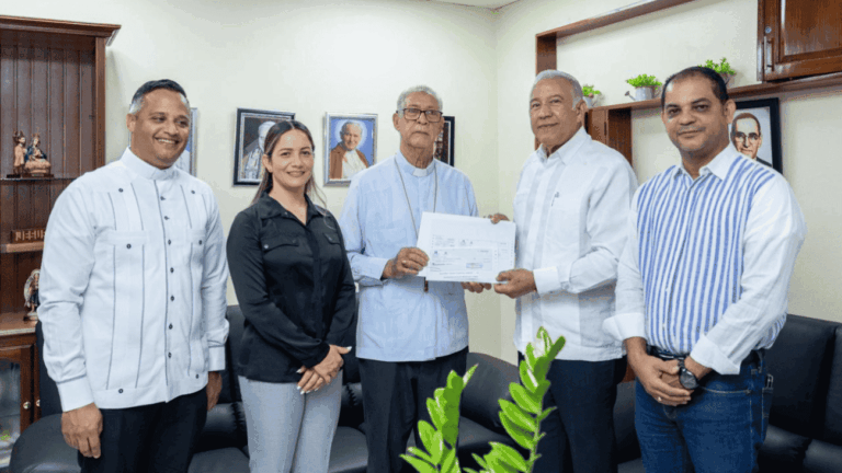 Gobierno entrega RD 27 millones para casa de acogida de sacerdotes en la Diócesis de Mao-Montecristi