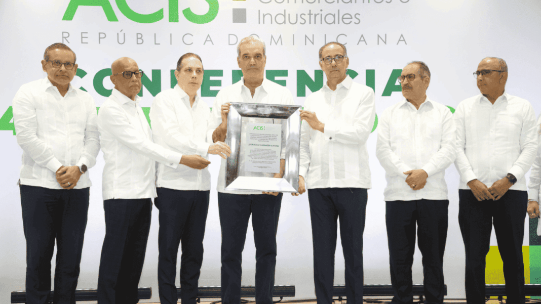 Presidente Abinader: Hemos convertido al país en una República policéntrica con polos de desarrollo en el Cibao, las regiones Sur y Este, así como en Santo Domingo Presidente Abinader: Hemos convertido al país en una República policéntrica con polos de desarrollo en el Cibao, las regiones Sur y Este, así como en Santo Domingo