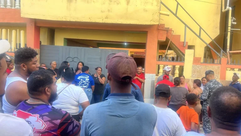 Madre e hija halladas sin vida en vivienda de Brisa del Este