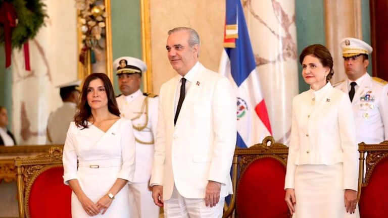 Presidente Abinader recibe siete nuevos embajadores y fortalece relaciones internacionales