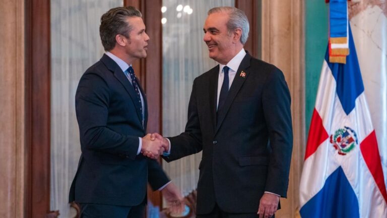 Secretario de Defensa de Estados Unidos, Pete Hegseth, asegura respaldo de su país a la República Dominicana como su principal aliado en la región y reconoce liderazgo del presidente Abinader contra el narcotráfico