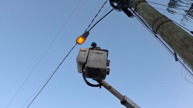 EDENORTE despliega operativo de iluminación navideña en el Cibao: más de 40 municipios y distritos intervenidos simultáneamente