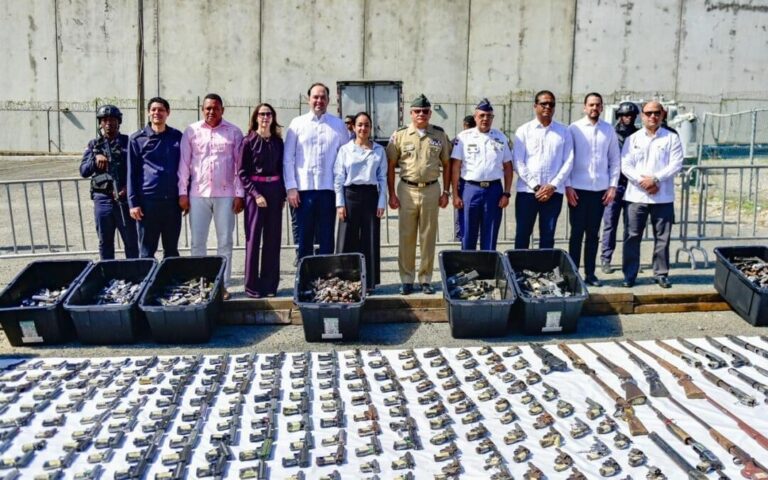 Ministerio de Interior y Policía y Metaldom convierten 3,945 armas de fuego en chatarra ferrosa para fortalecer la seguridad nacional