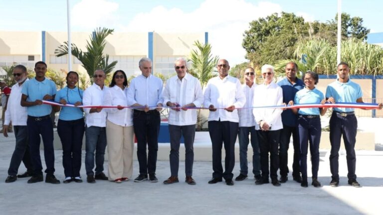 Presidente Abinader inaugura Liceo Experimental UASD en Elías Piña, tras de 12 años paralizado