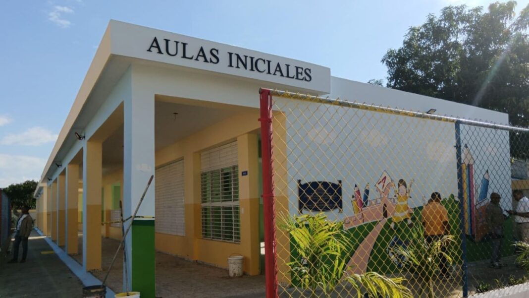 Gobierno avanza en construcción de nuevos planteles y en programa “Navidad en las Aulas 24/7”, en Dajabón y Santiago Rodríguez Gobierno avanza en construcción de nuevos planteles y en programa “Navidad en las Aulas 24/7”, en Dajabón y Santiago Rodríguez