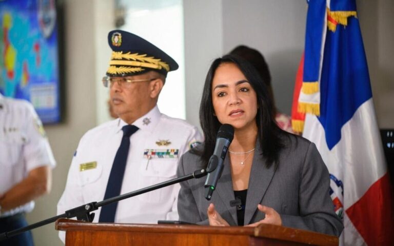 Gobierno flexibiliza horarios de venta de alcohol para Navidad y Año Nuevo