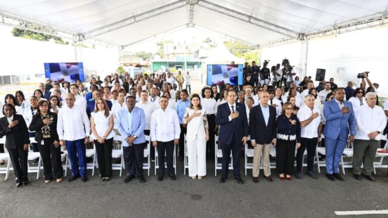 Gobierno entrega remozado Hospital Dr. Félix María Goico, en el DN