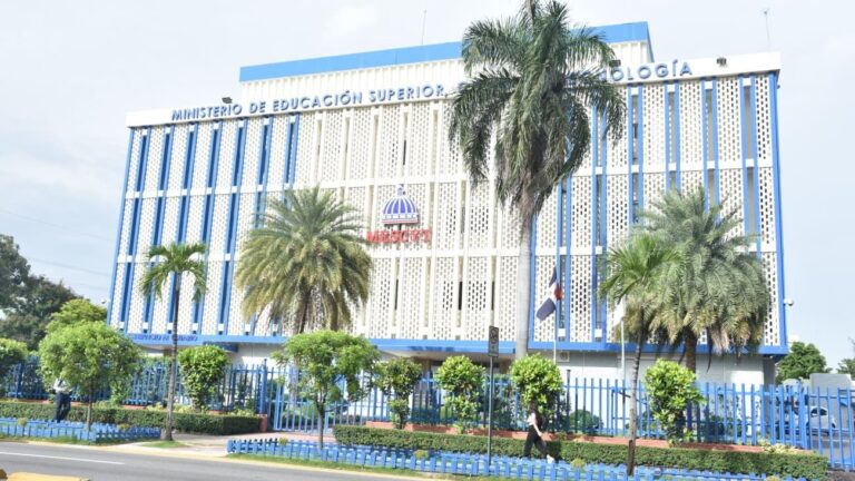 Mescyt lanza Programa de Portugués por Inmersión