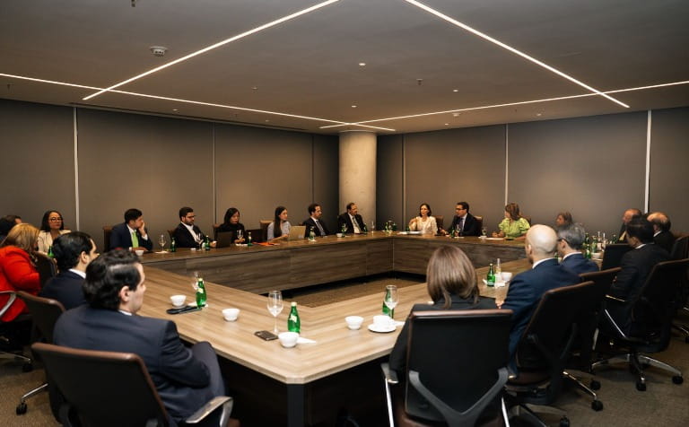 ABA recibe visita de representantes del BID y BID Invest para dialogar sobre prioridades del sistema bancario y financiero ABA recibe visita de representantes del BID y BID Invest para dialogar sobre prioridades del sistema bancario y financiero