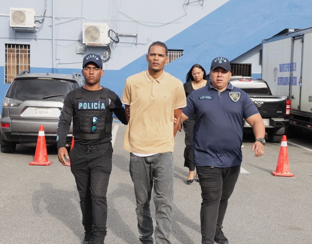 Se entrega un cuarto implicado en muerte a machetazos en El Almirante Caña; lo hizo 24 horas después de los demás participantes Se entrega un cuarto implicado en muerte a machetazos en El Almirante Caña; lo hizo 24 horas después de los demás participantes