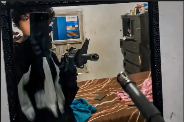 Adolescente mata con rifle a dos profesoras en occidente de México