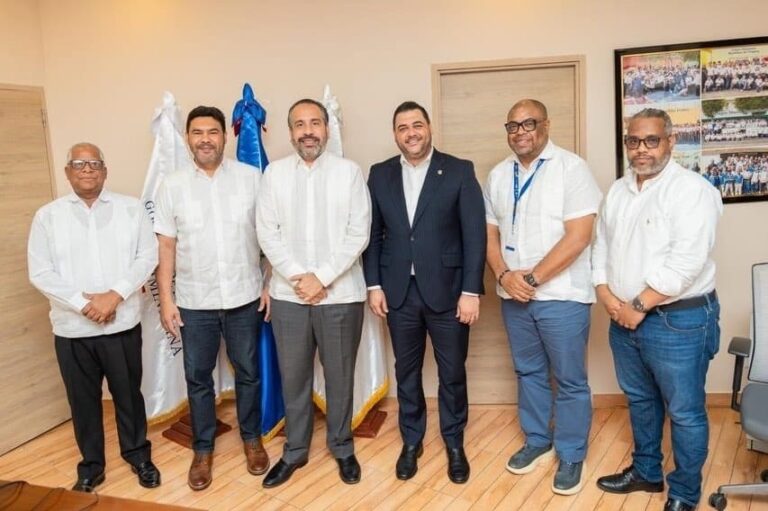 INEFI y NBA Basketball School llevan clínicas de alto nivel al sector Capotillo