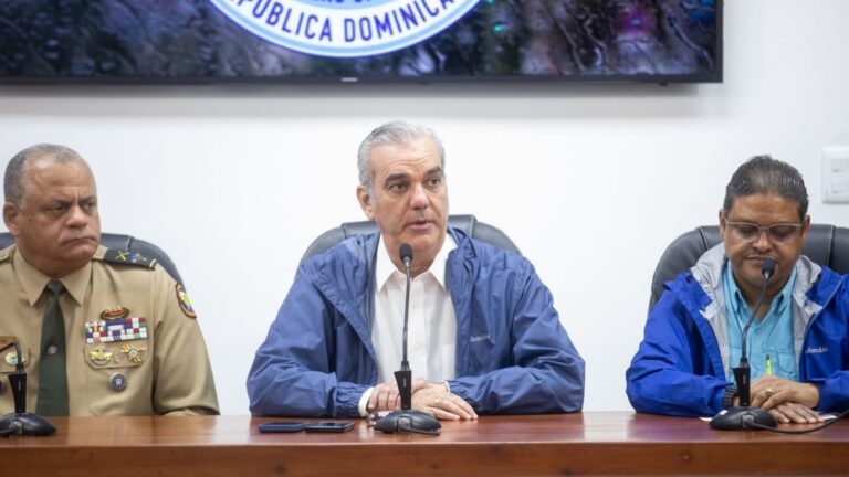 Presidente Abinader dispone medidas en auxilio de familias afectadas por fuertes lluvias en diferentes puntos del país