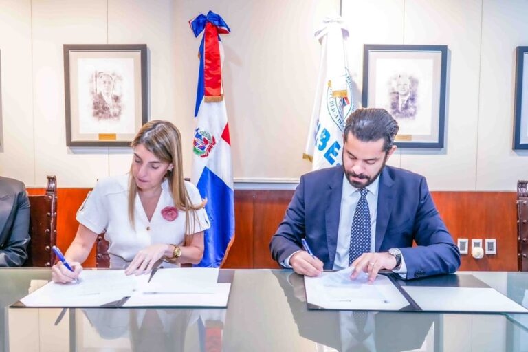 ADOTURD y UNIBE firman acuerdo estratégico para impulsar el turismo deportivo en la República Dominicana