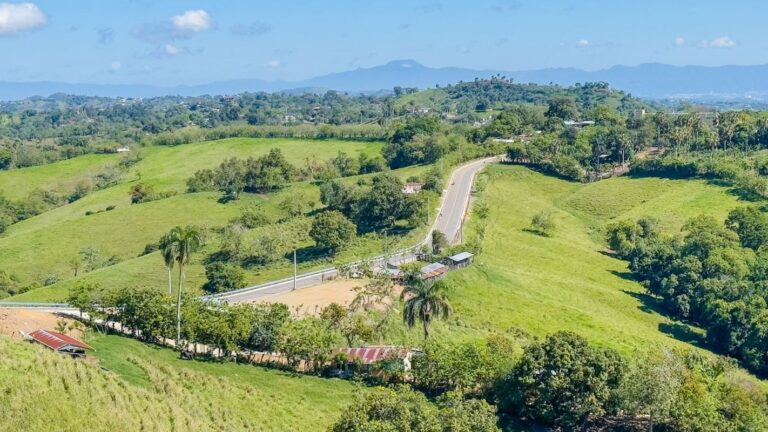 Agustín Burgos destaca carretera Tavera-Jarabacoa como símbolo de desarrollo y belleza natural