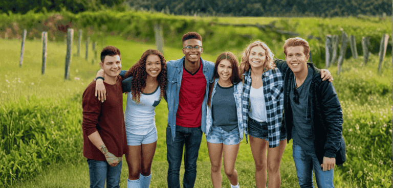 Participación Ciudadana impulsa formación juvenil en democracia y derechos humanos ante desafíos globales de desinformación y conflicto