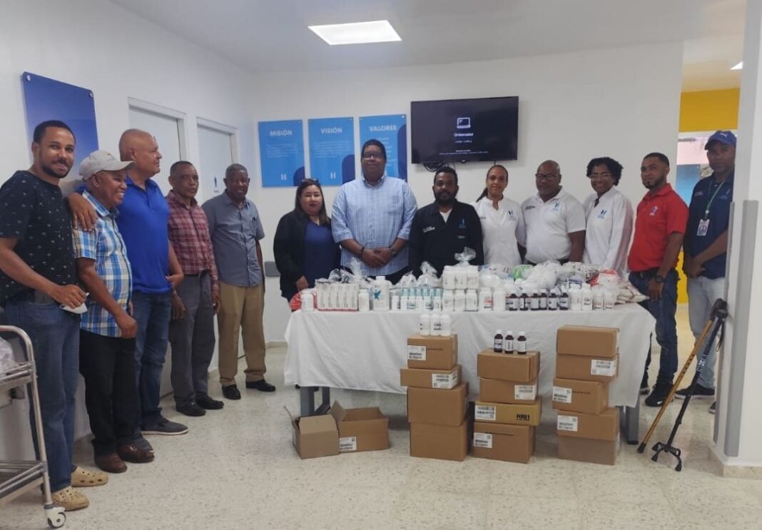 Entrega de medicamentos en Los Cacaos, en San Cristóbal Entrega de medicamentos en Los Cacaos, en San Cristóbal