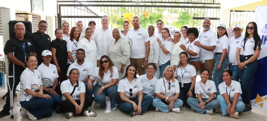 INFOTEP lleva alegría y solidaridad a adultos mayores de Villa Riva INFOTEP lleva alegría y solidaridad a adultos mayores de Villa Riva