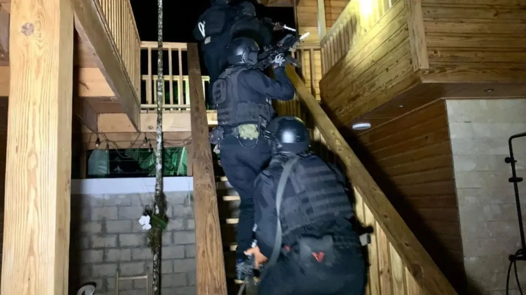 MP y DNCD realizan amplio operativo en DN, SDE y La Altagracia contra red de narcotráfico MP y DNCD realizan amplio operativo en DN, SDE y La Altagracia contra red de narcotráfico