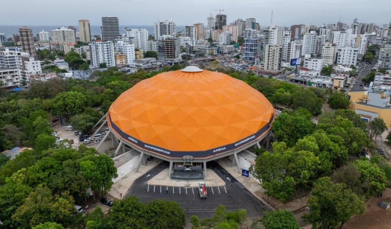 Presidente Abinader inaugura la remodelada Arena Banreservas Virgilio Travieso Soto