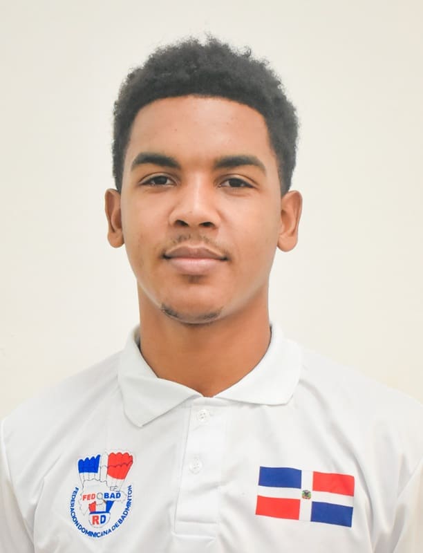 Anderson Taveras avanza con autoridad en el Paraguay Open 2026 de Bádminton